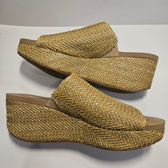 Volatile Metallic Gold Woven Straw Platform Wedge Slide Sandals Womens Size 8 - Picture 10 of 10